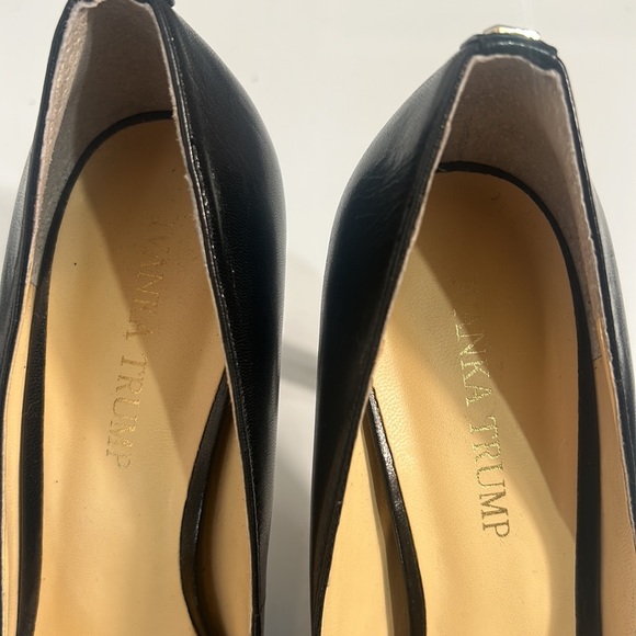 IVANKA TRUMP HEELS PEEP TOE BLACK LEATHER IN SIZE 8.5M - Picture 5 of 7